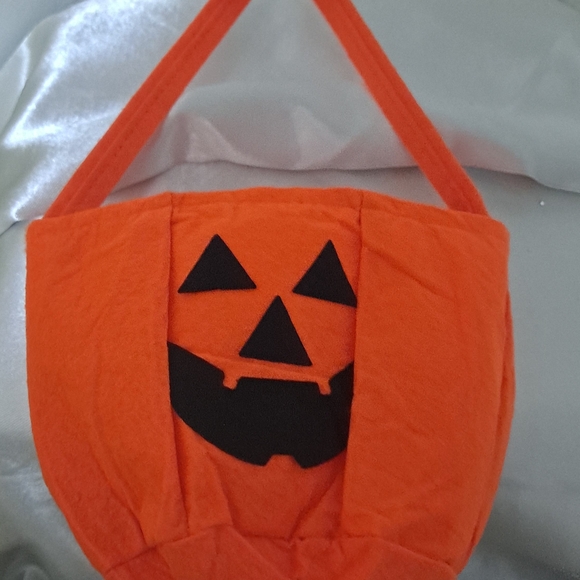 3 PCS Halloween Pumpkin Set for Women,Pumpkin Cape Costume w/ Headband & Bag - Picture 4 of 4